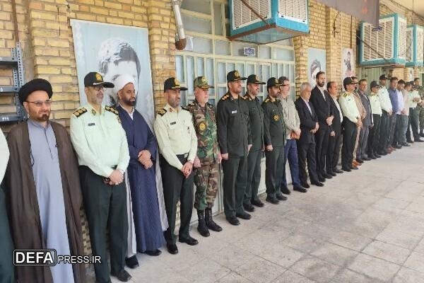 گلباران و عطر افشانی گلزار مطهر شهدای شهرستان خرم‌آباد+ عکس