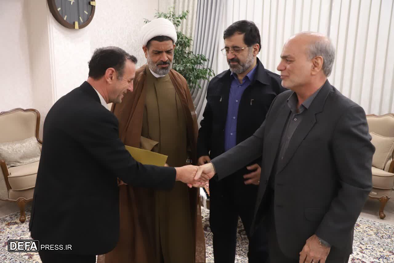 دیدار استاندار قم با جانباز ۷۰ درصد عملیات خیبر