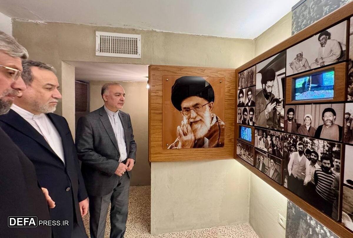 بازدید عراقچی از منزل رهبر معظم انقلاب در مشهد+ عکس
