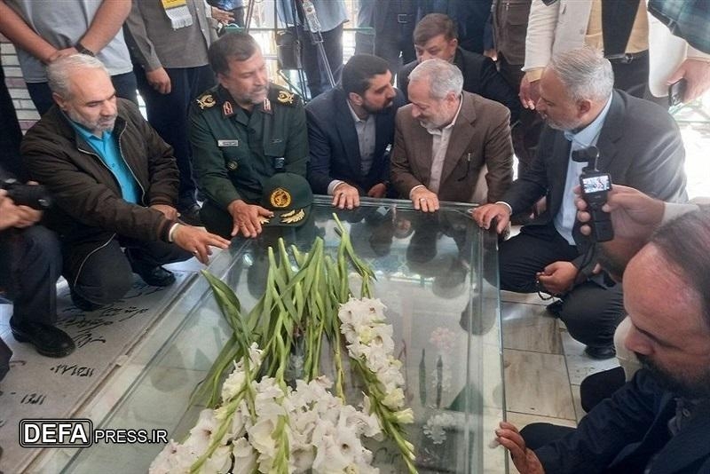 گرامیداشت شهید فهمیده در بهشت زهرا (س)