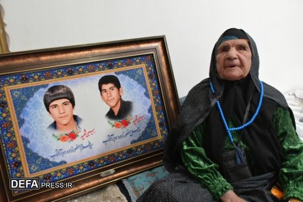 دیدار فرمانده سپاه فتح با مادر شهیدان «منصورزاده» + تصاویر