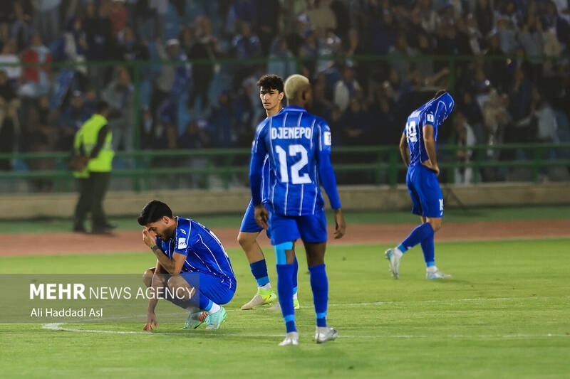 استقلال بزرگ را مدیران کوچک به نابودی کشاندند