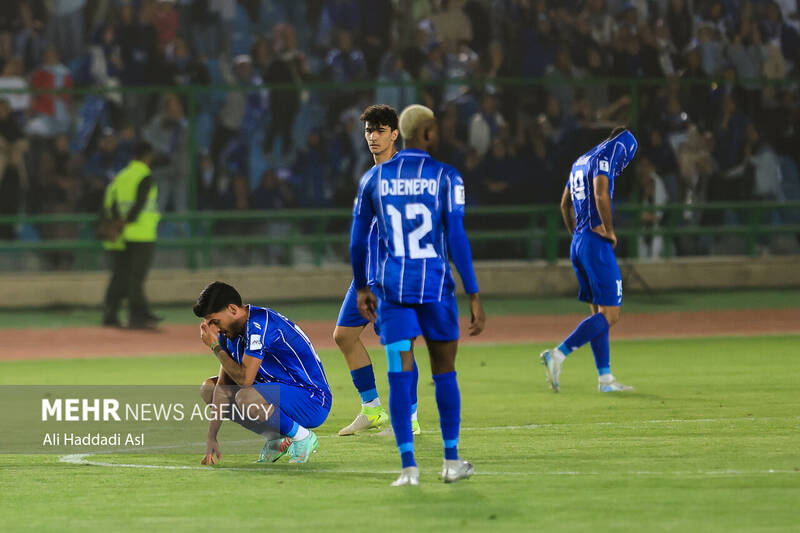 استقلال بزرگ را مدیران کوچک به نابودی کشاندند