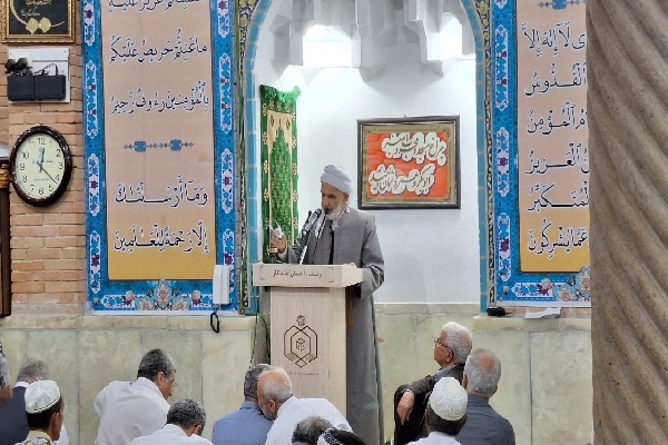 امام‌جمعه سنندج: مسئولان به جای وعده، پاسخگوی مطالبات مردم باشند