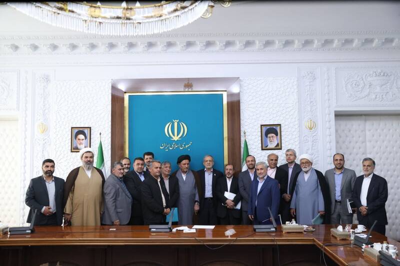 انتقاد پزشکیان از مخالفت و مقاومت مقابل اصلاح و کوچک کردن نظام اداری