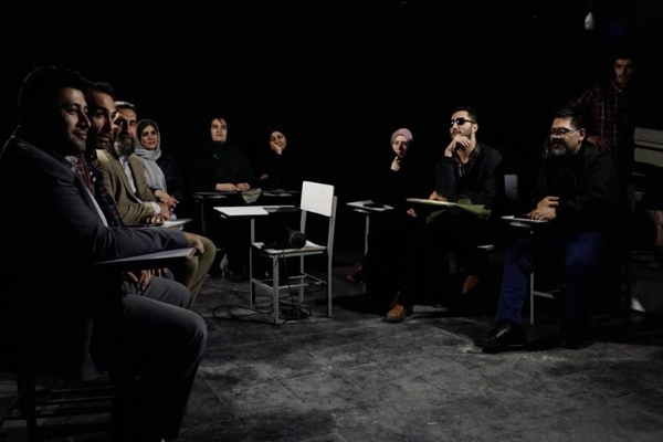 برگزاری نشست تحلیلی عکس‌های نمایشگاه دفاع مقدس در اردبیل