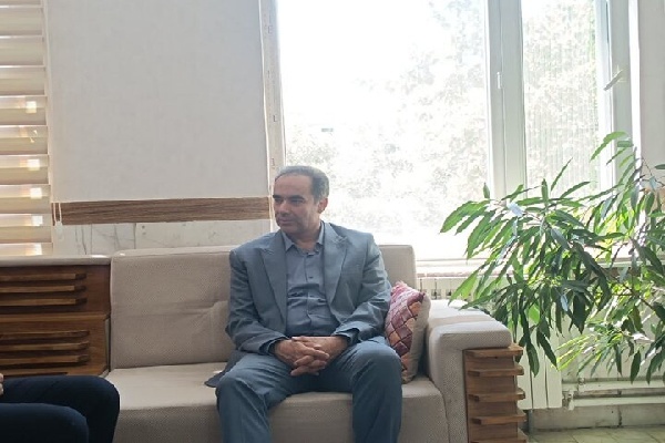 بزرگداشت شهدای جنگ دوازده روزه تقویت روحیه ملی است