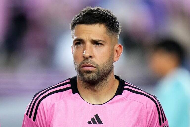 بعد از بوسکتس؛ آلبا هم اعلام خداحافظی کرد