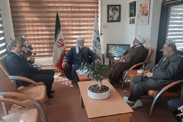 بهبود وضعیت معیشتی طلاب اهل سنت اولویت شورای برنامه‌ریزی است