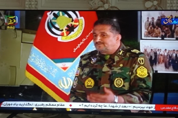 تصاویر/ اجرای زنده ویژه برنامه هفته دفاع‌مقدس از شبکه استانی سیمای کردستان