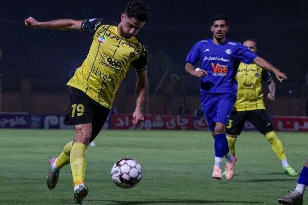 تیم ملی بازی سپاهان با استقلال را لغو کرد