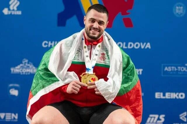 راز بدن فولادی اعجوبه وزنه‌برداری؛ "ناسار" با سلاح مخفی در قهرمانی جهان