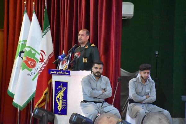 زنان کردستان از دیرباز تا امروز در خط مقدم ایمان و ایثار و مقاومت ایستاده‌اند