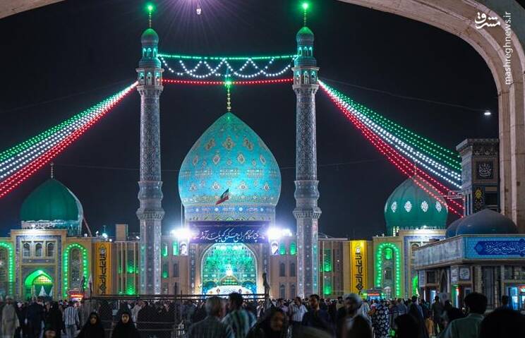 عکس/ حال هوای مسجد جمکران در شب میلاد امام حسن عسکری(ع)