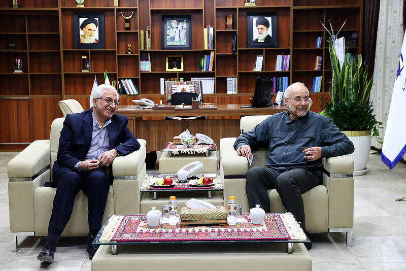 عکس/ نشست رئیس مجلس با استاندار و نمایندگان خراسان شمالی