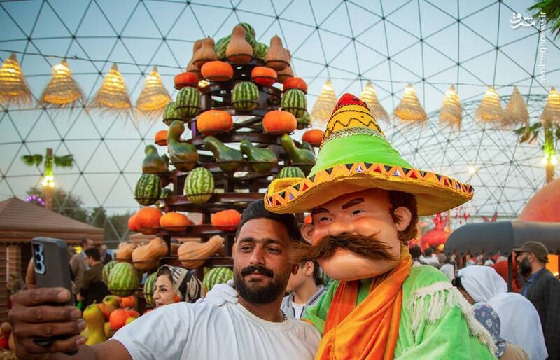 عکس/ چهارمین جشنواره «طعم و رنگ پاییز» در مشهد