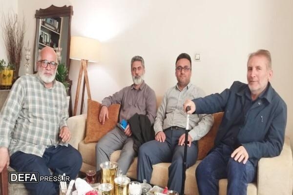 عیادت همکاران اداره‌کل حفظ آثار دفاع مقدس قزوین از «سعید حریری‌مقدم»