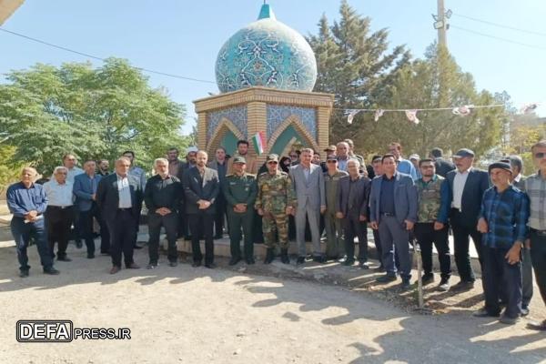 غبارروبی و عطرافشانی مزار شهید خلبان عیوضی به مناسبت هفته دفاع مقدس در آبیک