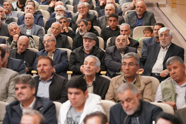 فیلم/ جلوه‌هایی از محفل «انس و مودّت» با حضور پیشکسوتان دفاع مقدس اردبیل