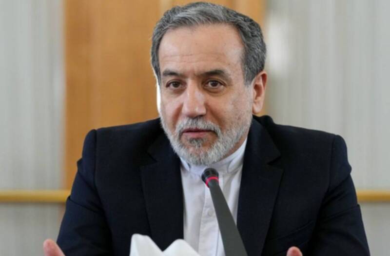 فیلم/ واکنش عراقچی به تماس با ویتکاف