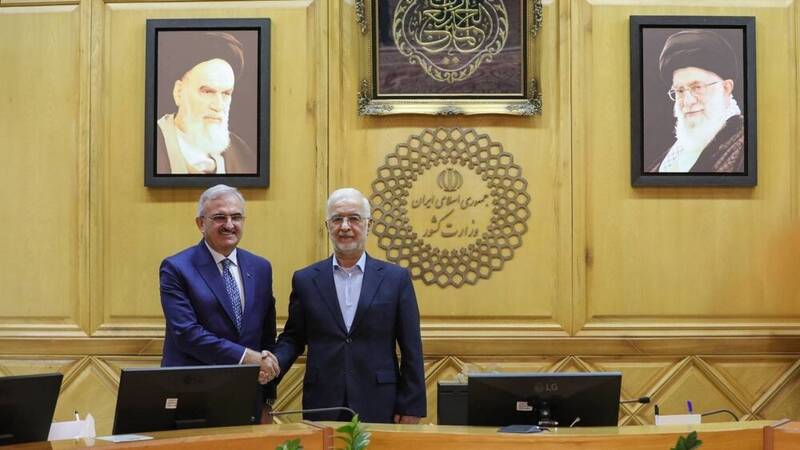 مومنی: از روند خلع سلاح پ.ک.ک استقبال می‌کنیم