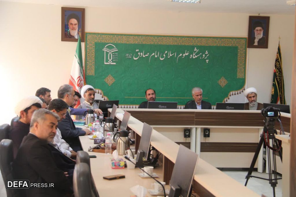 «نقش سپاه در شکوفایی شعر انقلاب» در دفاعیه پژوهشی پژوهشگاه علوم اسلامی امام صادق علیه السلام