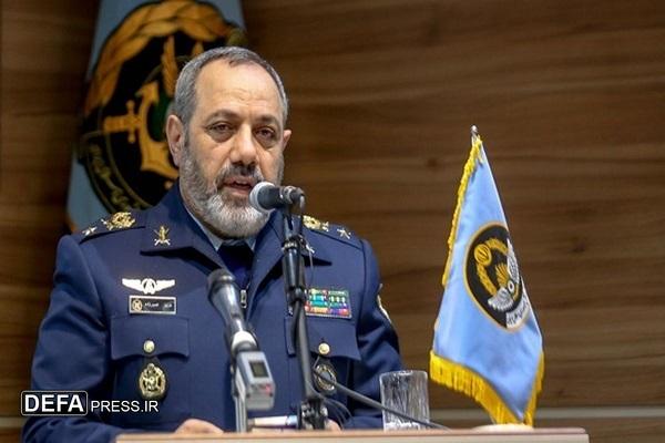 وزیر دفاع: باید مرتب آماده دفاع از کشور باشیم