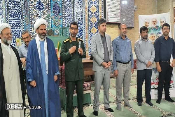 یادگاران دوران دفاع مقدس در روستای فخرآباد یزد تقدیر شدند