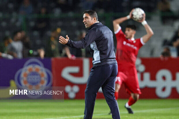 یک بام و دو هوای استادیوم برای وحید هاشمیان در پرسپولیس