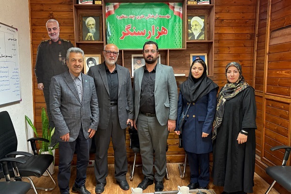 بازدید یک استاد دانشگاه از استودیو هزارسنگر آمل