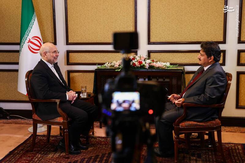 عکس/ مصاحبه روزنامه‌نگار سرشناس پاکستانی با قالیباف در اسلام‌آباد