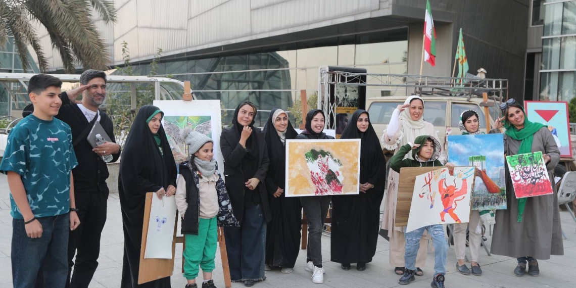 درخشش هنر دانش آموزی در موزه دفاع مقدس/ رویداد «کوچه شهر ایران» با محوریت اتحاد مردم ایران برپا شد
