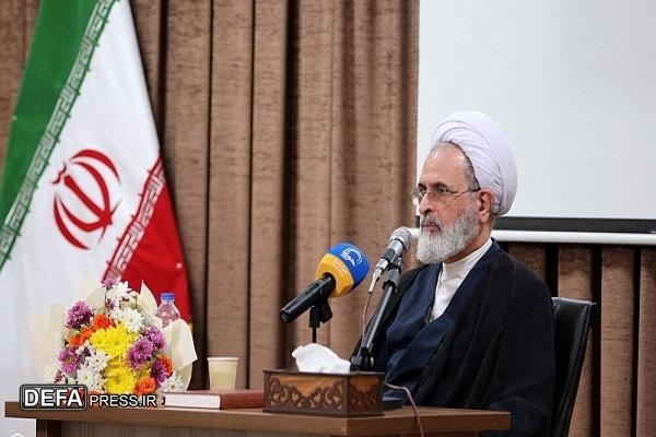 معارف عقلی و فلسفی، کلید پاسخگویی به گره‌های ذهنی جهان است