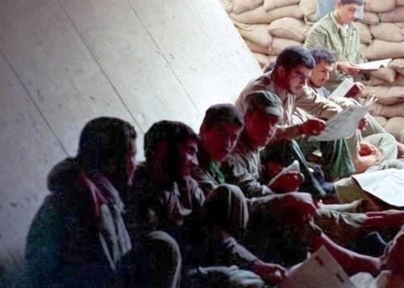 عکس یادگاری رزمندگان قبل از عملیات کربلای ۵