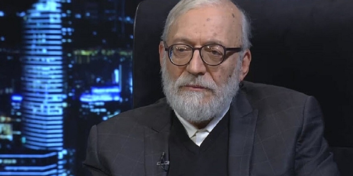 لاریجانی: ایران بر سر اصول خود معامله نمی‌کند