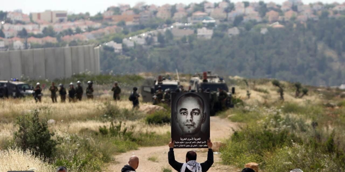 روایت یک دیوار؛ از جبههی زندان تا «هتل حماس»