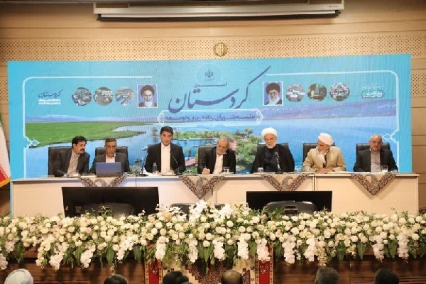 استاندار کردستان: کردستان نیازمند مشوق‌هایی ویژه برای جذب سرمایه‌گذار است