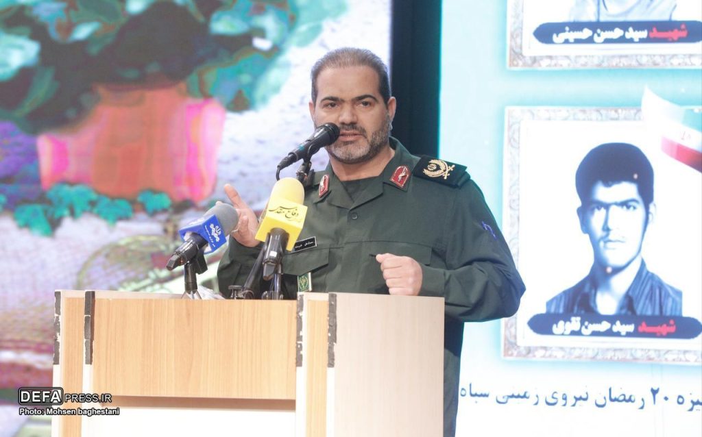 سردار خرسند: شهدای زرهی در آهن تفتیده تانک جنگیدند تا خط ولایت حفظ شود 