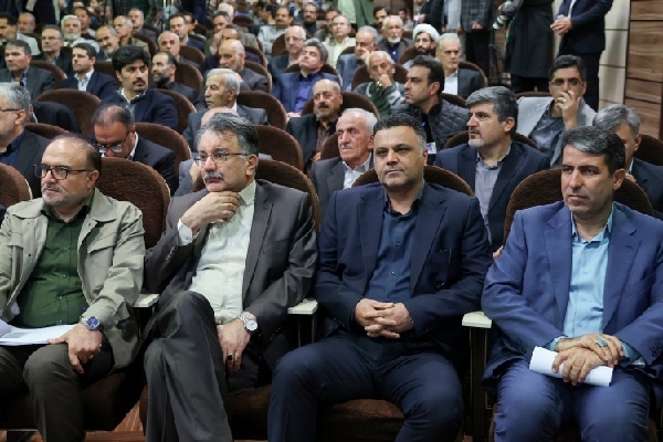 فعالان سیاسی کردستان در دیدار با رئیس‌جمهور خواستار تحولات واقعی در این استان شدند