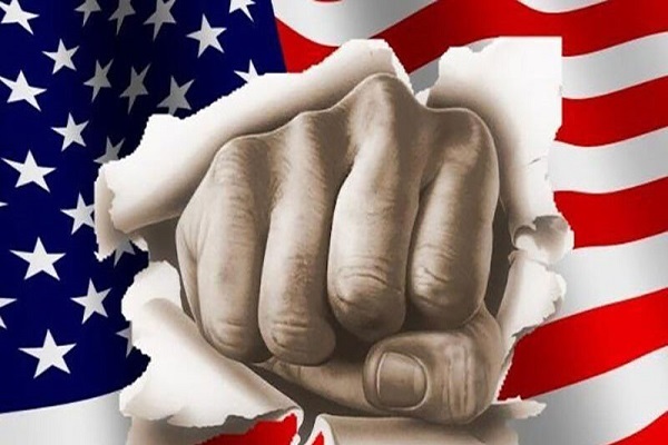 یوم الله۱۳ آبان؛ از «رویداد تاریخی» تا «هویت‌ساز انقلابی»