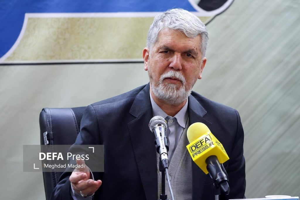 وزیر فرهنگ و ارشاد اسلامی: دفاع مقدس ملت جدیدی از ایرانیان ساخت/ تاریخ ایران، تاریخ درحال آماده باش بودن است