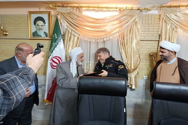 نقش علمای اهل‌سنت کردستان در خنثی‌سازی فتنه دی جلوه جهاد تبیین بود