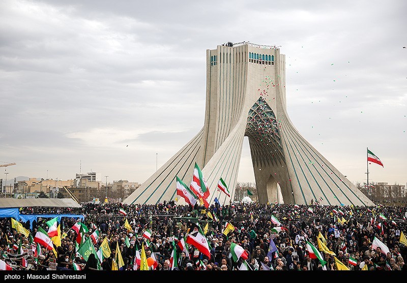 حضور میلیونی مردم در 22 بهمن نسخه‌ی فتنه 1404 را پیچید